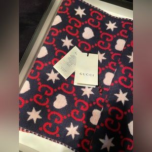 Reversible 100% authentic Gucci scarf.